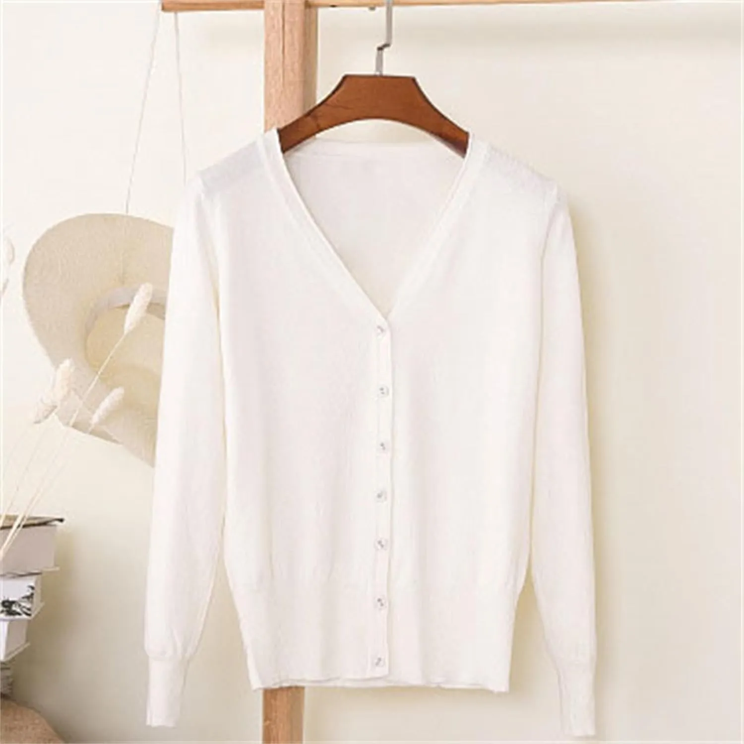 Lightweight Cardigan Sweaters Button Down Cable Knit V Neck Sweaters Comfy Soft Trendy Fall Clothing 2024