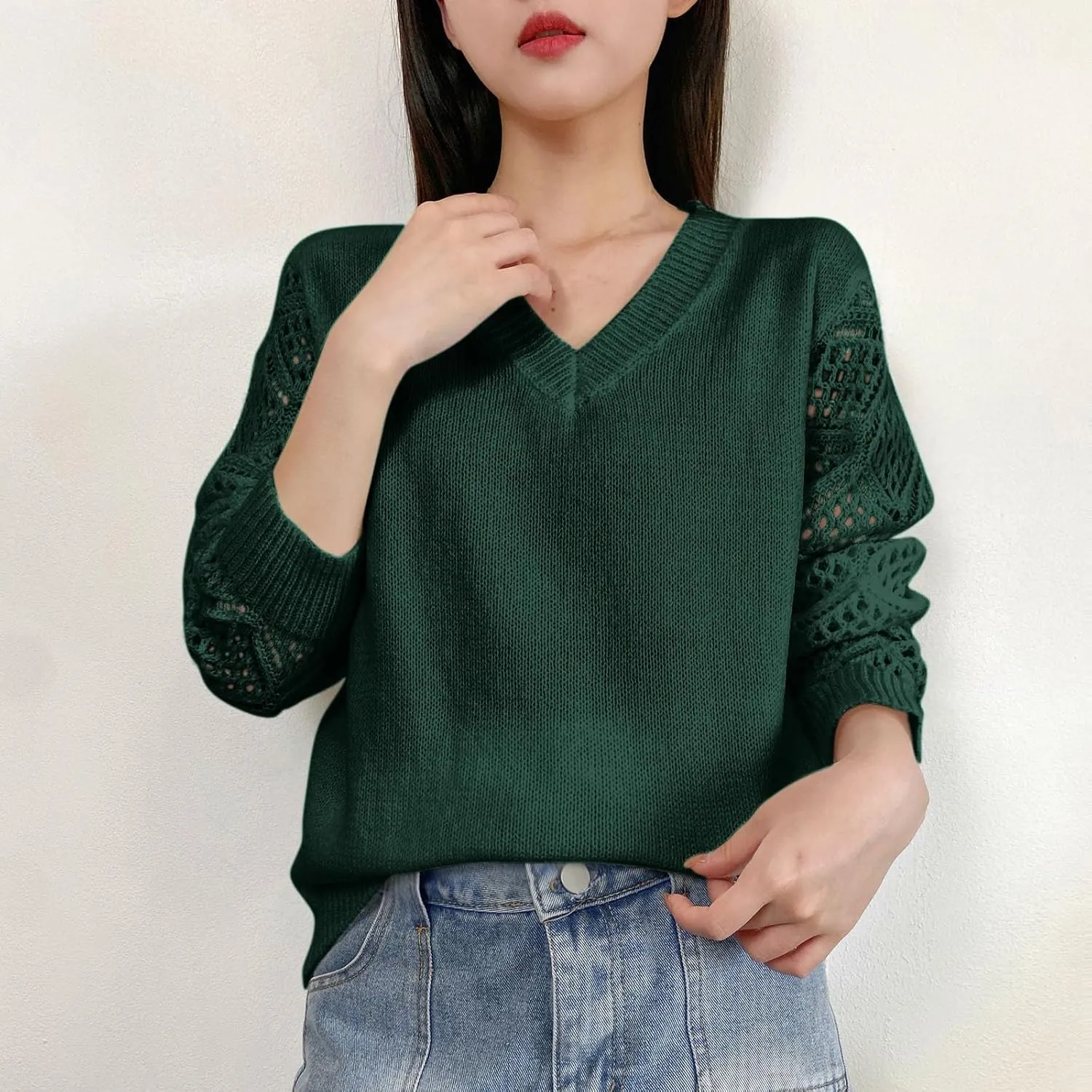Women's Hollow Out Long Sleeve Sweater Casual V-Neck Chunky Knit Sweater Lightweight Pullover Sweater Fashion Design